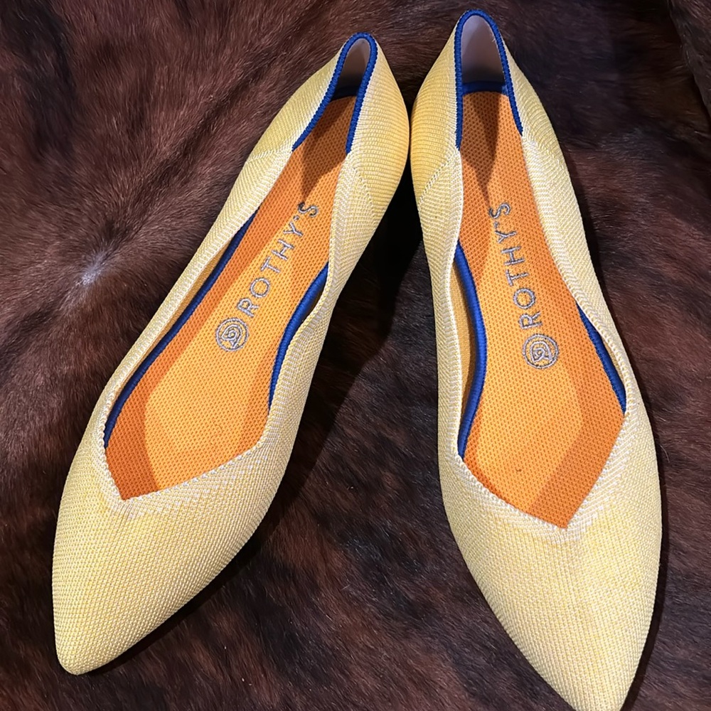 ROTHY’S WOMEN POINTED PULL ON FLATS SZ 10.0 W. YELLOW COMFORT INSOLES